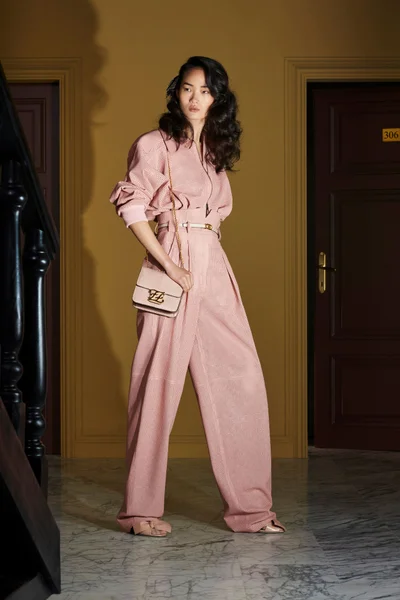 Look 37